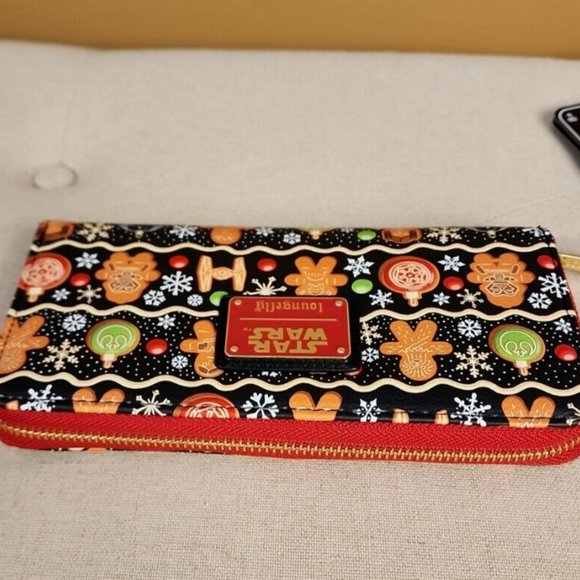 Loungefly Disney Star Wars Holiday Gingerbread Cookie AOP Wallet Zip Around NEW - Picture 8 of 13